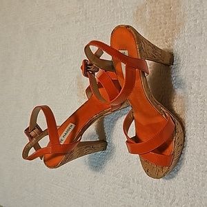 Steve Madden cork heels in Womans size 7 with 5inch heel, 1.5 inch platform